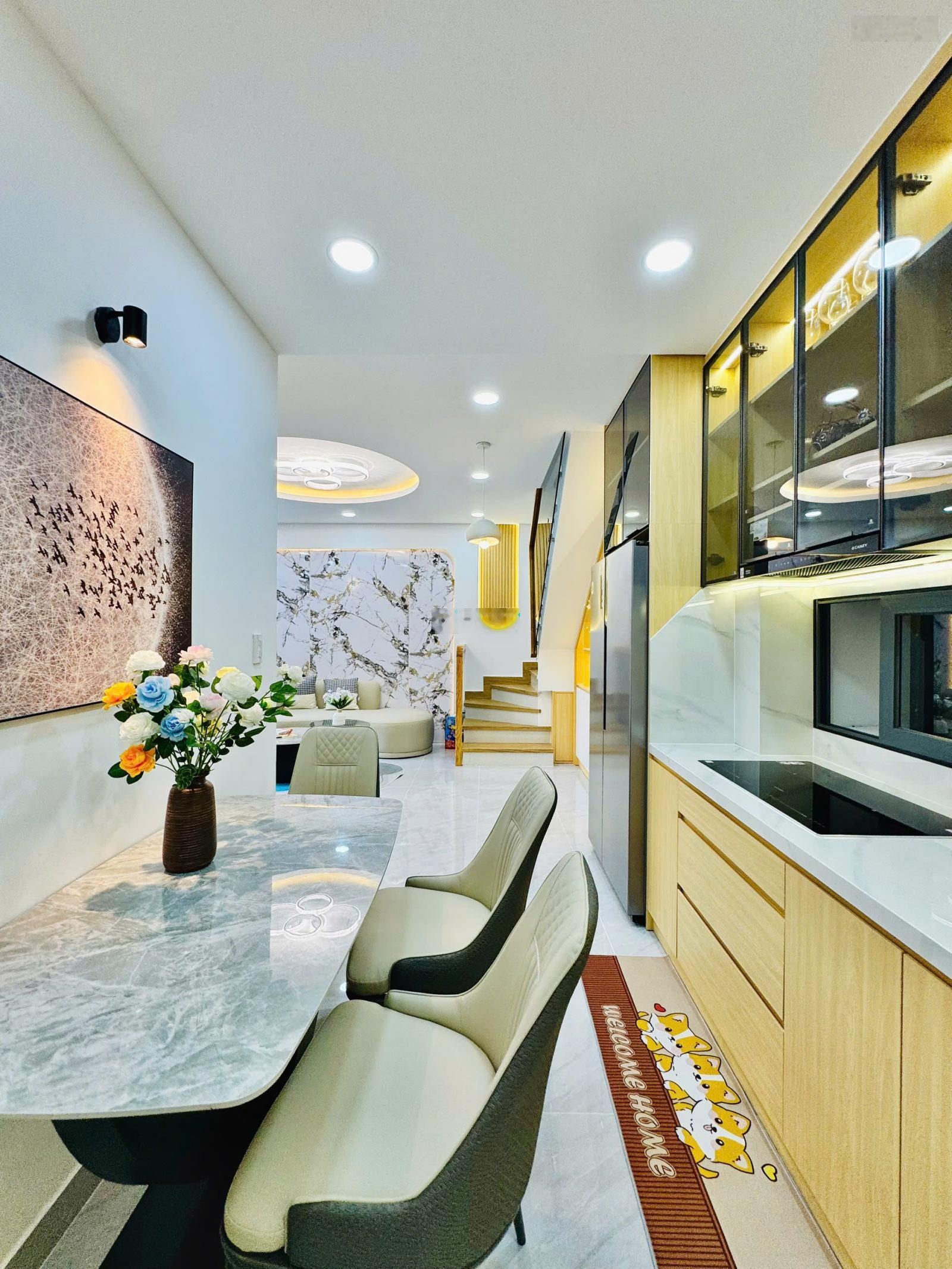 Giao nhà trước Tết - Nhà đẹp rộng rãi quận Bình Thạnh