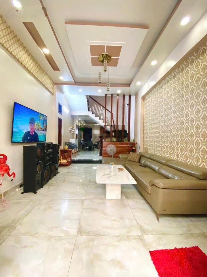 Cho thuê nhà đẹp 3 lầu, đường Quang Trung, Quận Gò Vấp