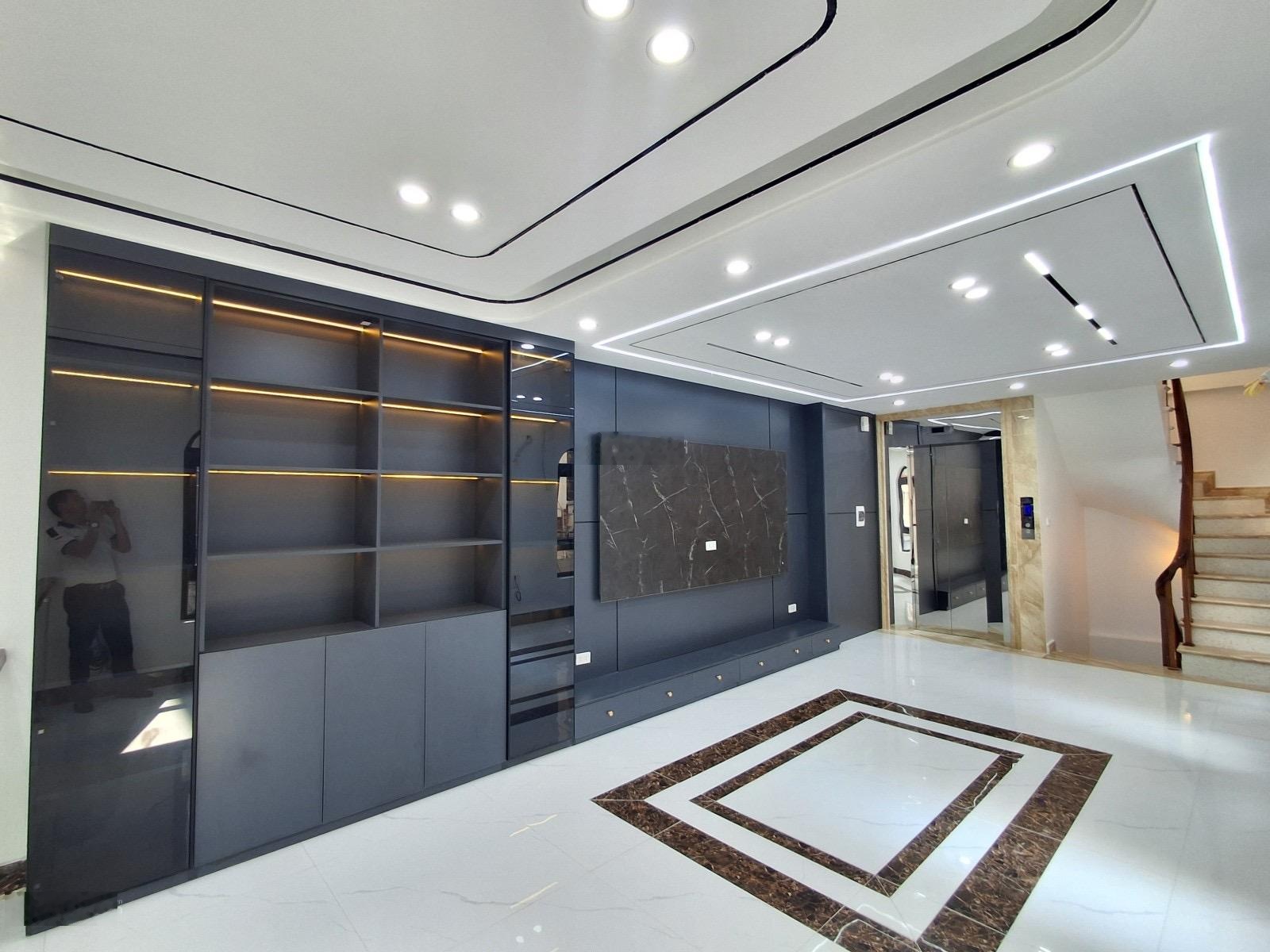 Bán nhà Sài Đồng - Ô tô đỗ cửa - Giá tốt -