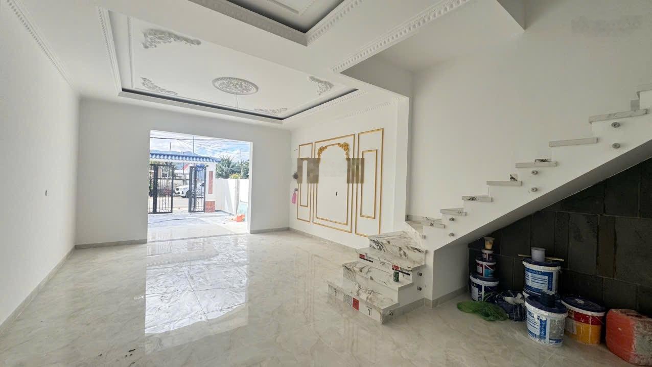 Nhà Mới 100% Mặt Tiền HL45 và sát QL1A kèm Nội Thất Sang Xịn