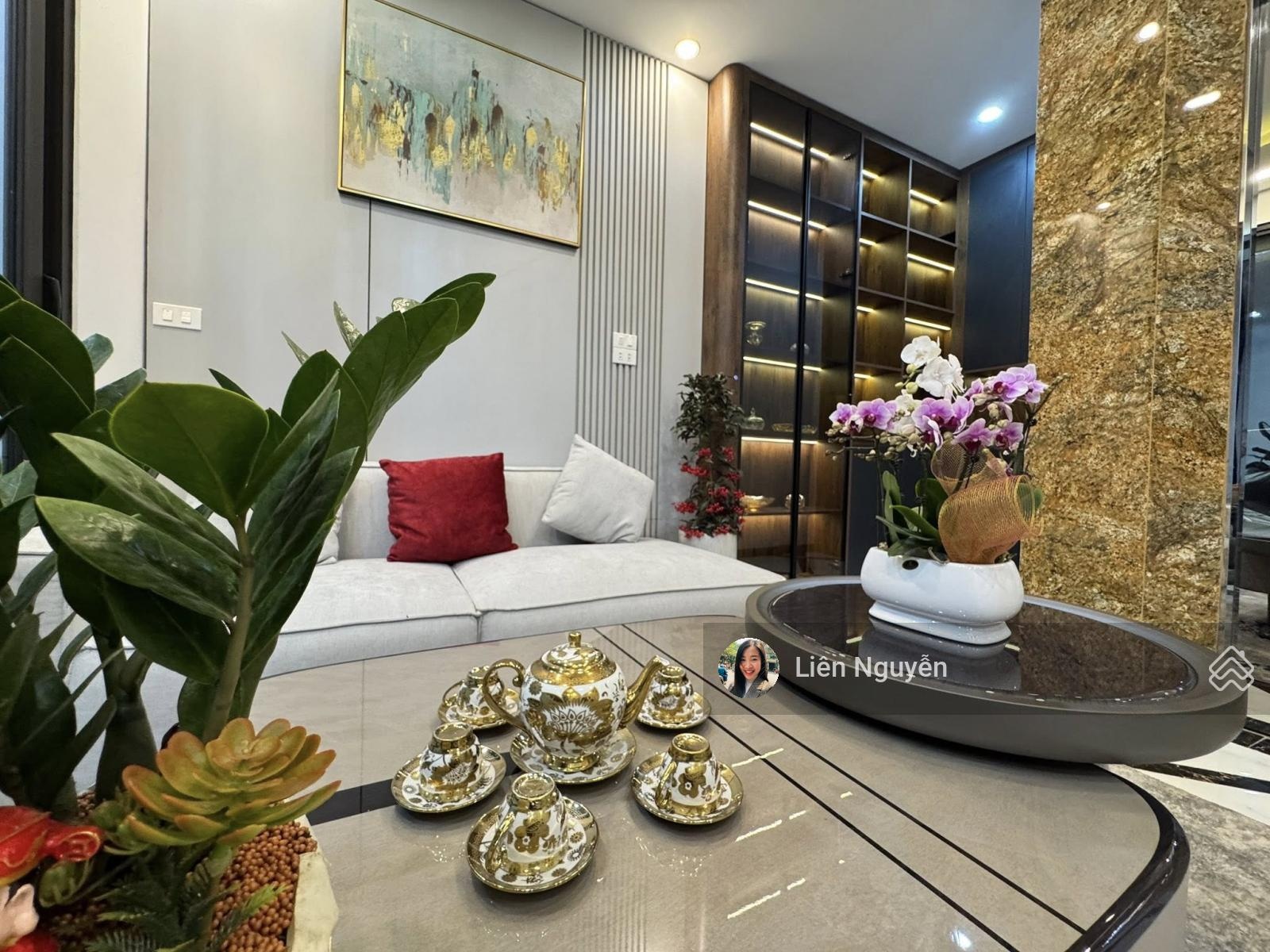 Cực hiếm! Bán nhà Trần Hưng Đạo, 60m2, mặt tiền 5m, 30.8 tỷ, ô tô tránh, KD đỉnh