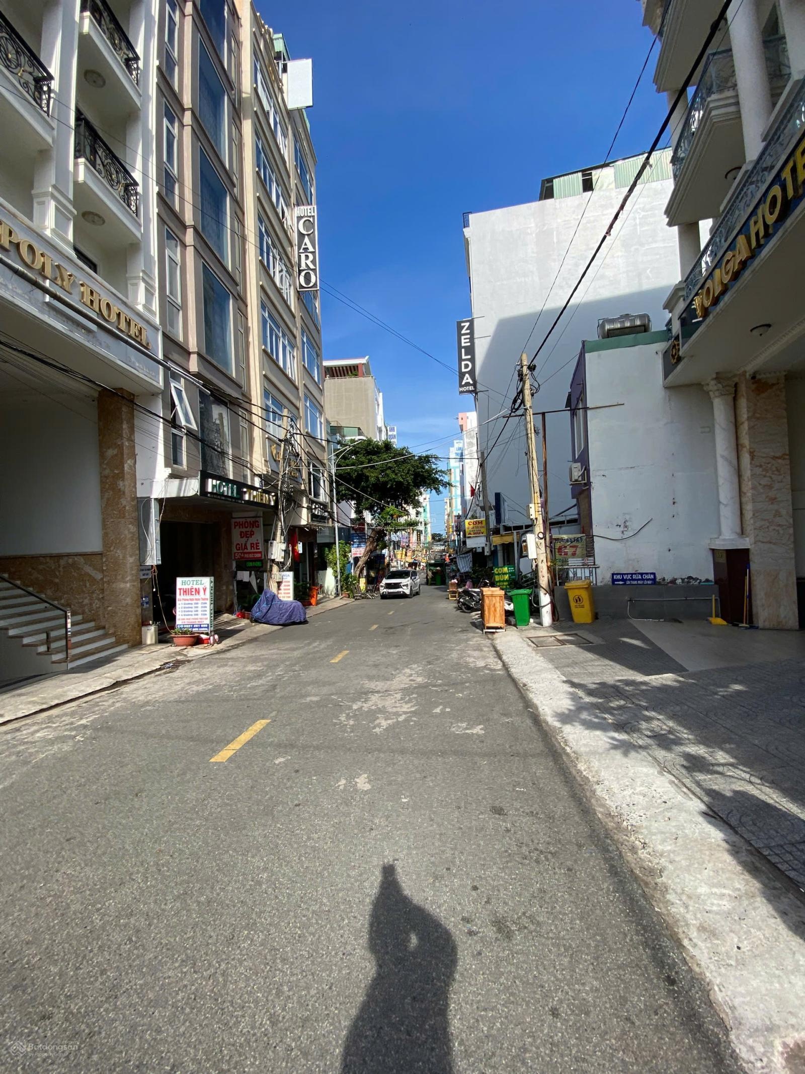 Bán lô đất giá rẻ duy nhất khu vực ngay bãi sau xd khách sạn ( s=126m2) + ngang 6m + sổ hồng riêng