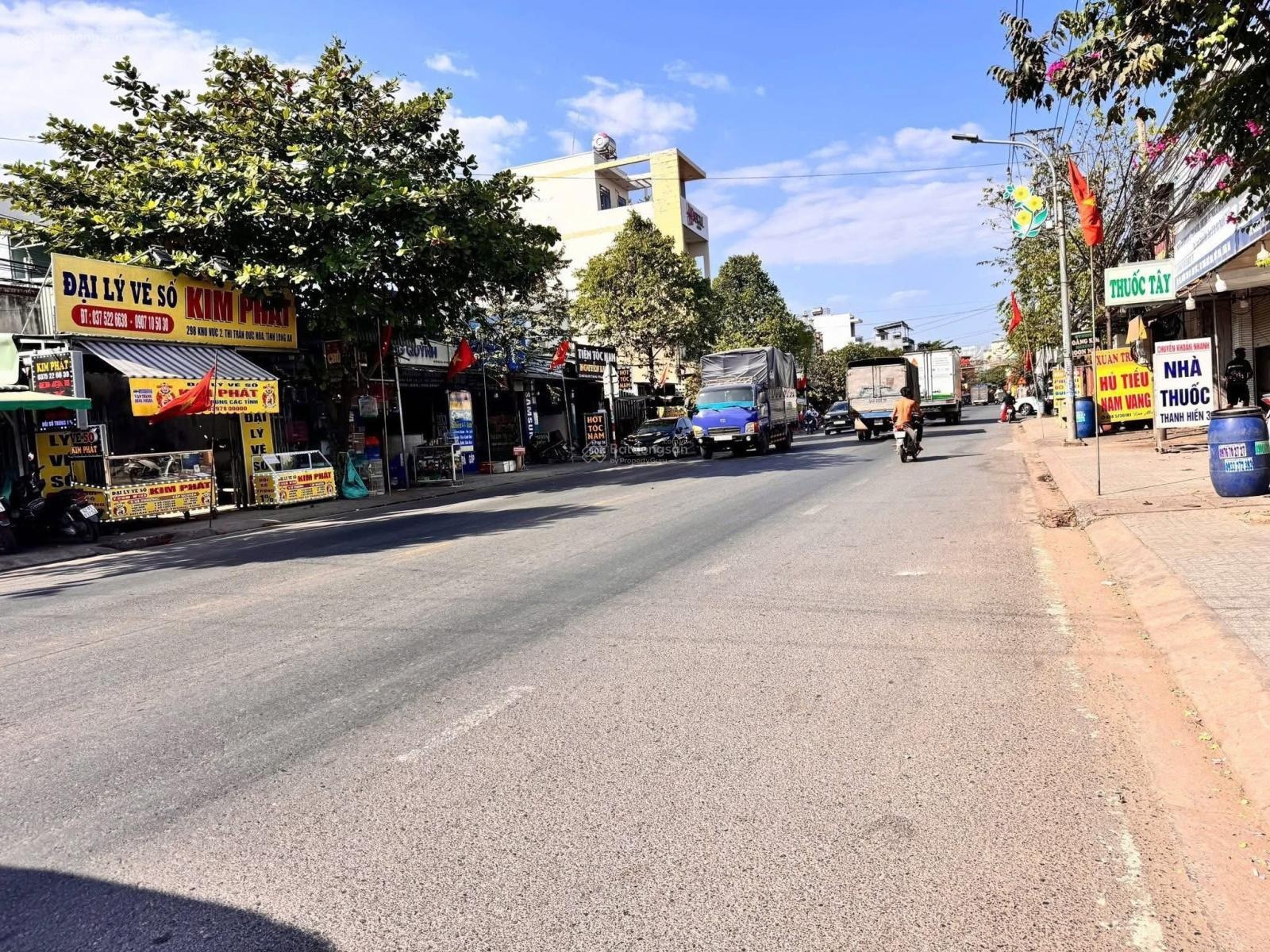 Bán đất nền 100m2 cách 824 khoản 200m . 1ty350 có trả có bán . Đức Hoà Hạ cũ