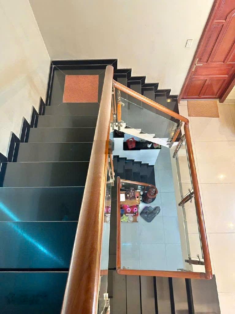 Nhà mới 3tầng ST, gara oto, 130m2 (5.5x24m) ngay Phan Anh, Tô Hiệu, giáp Q6