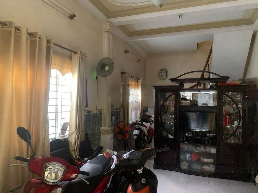 GẦN ĐƯỜNG PHẠM VĂN CHIÊU P 14 GV Diện tích: 90m2 - DTSD gần 250m2, N7m x D15m, nở hậu 7.64m. H