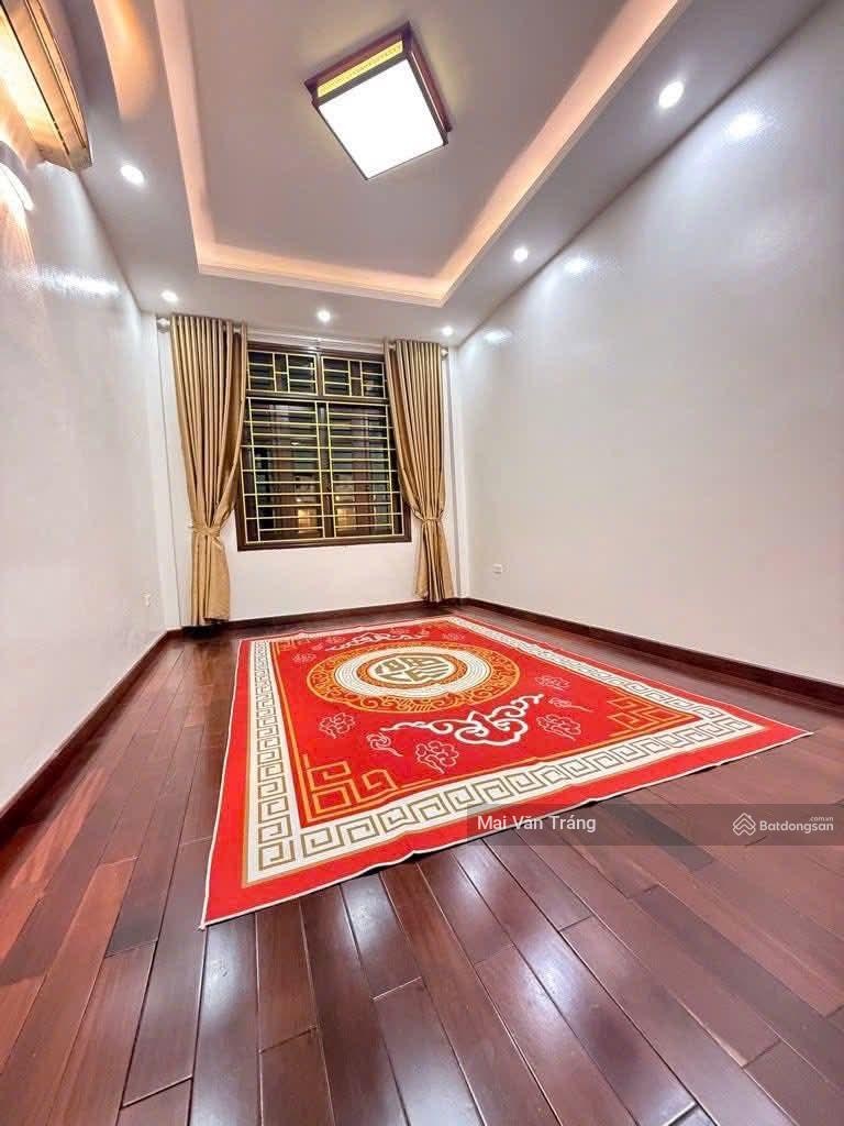 Bán gấp nhà mễ trì hạ từ liêm, dân xây 5 tầng thông sàn ,ô tô 5 tạ đỗ cửa, 60m ra bãi ô tô