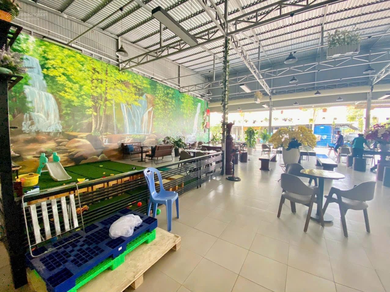 Bán nhà riêng tại Thục Phán, 20,5 tỷ, 520m2, view đẹp, giá cực chất