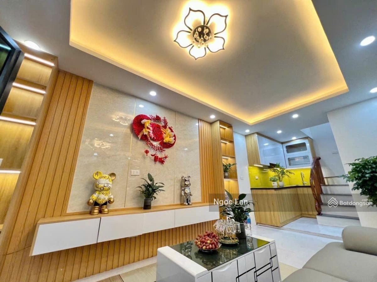 Trung Phụng - Đống Đa 30m2 x 5 tầng sổ đỏ chính chủ vuông đẹp nở hậu nói không với quy hoạch ngõ to