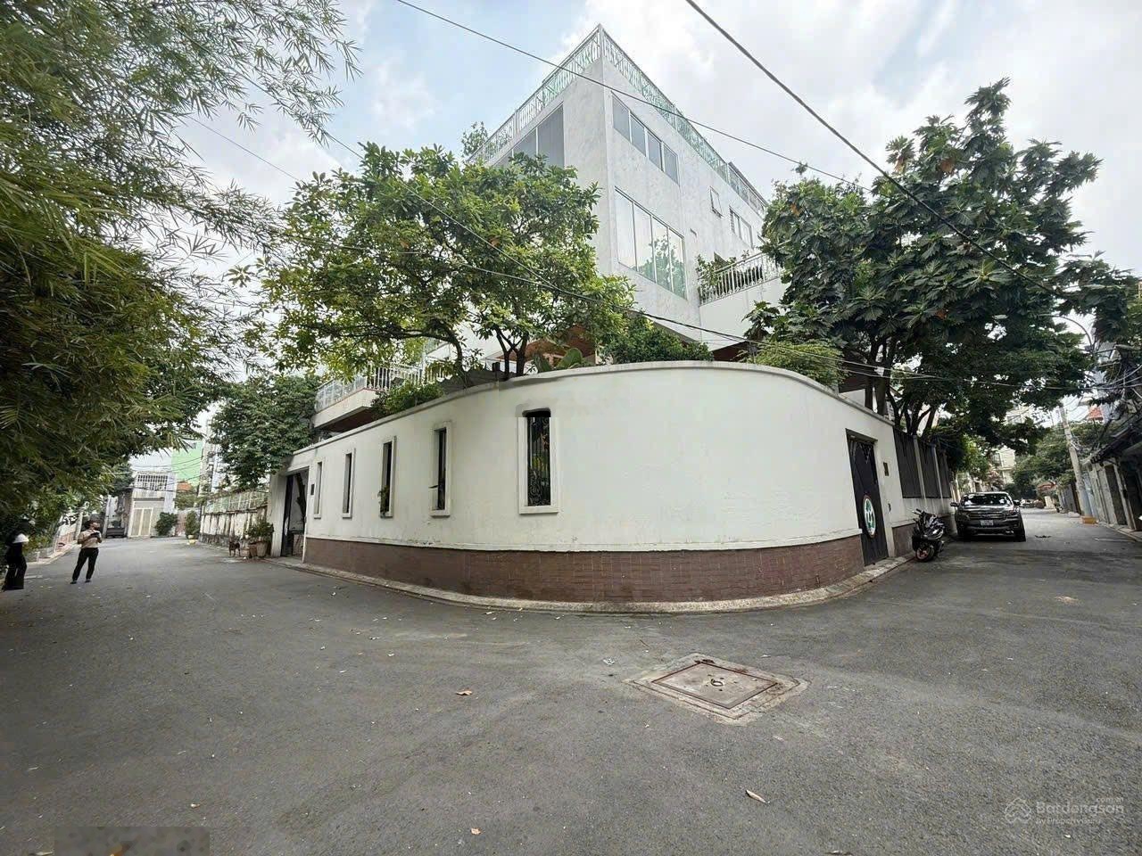 Xuất cảnh bán gấp - Bán biệt thự Cách Mạng Tháng 8 430.5m² 4 tầng - 90 tỷ