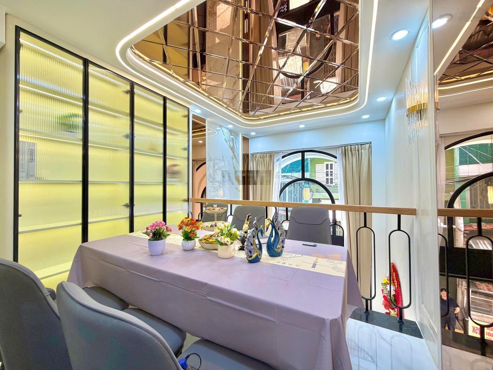 KHU VIP PHAN XÍCH LONG PHÚ NHUẬN - giảm 8T679 - 7tỷ68- 32m2 ngang 3m2 dài 10m, dtsd thực tế: 120m2.