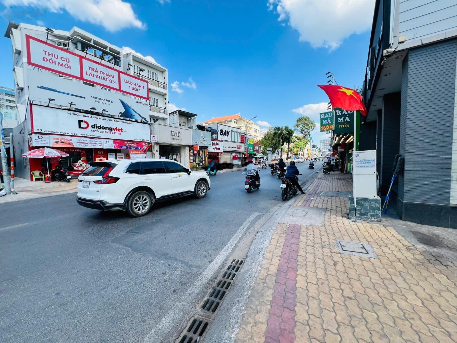 Hàng hiếm - mặt tiền kinh doanh võ văn ngân - ngay chợ thủ đức - dòng tiền 400tr/th