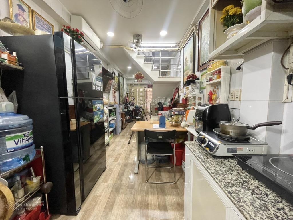 Lê quang định (p.5 bình thạnh)- trước nhà 4m- sát mt 30m 2 tầng- 4.5 tỷ (tl)