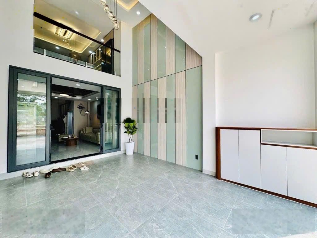 Bán nhà mới khu dân cư trung tâm quận gò vấp full nội thất xe hơi ngủ trong nhà . lh : 0776790372