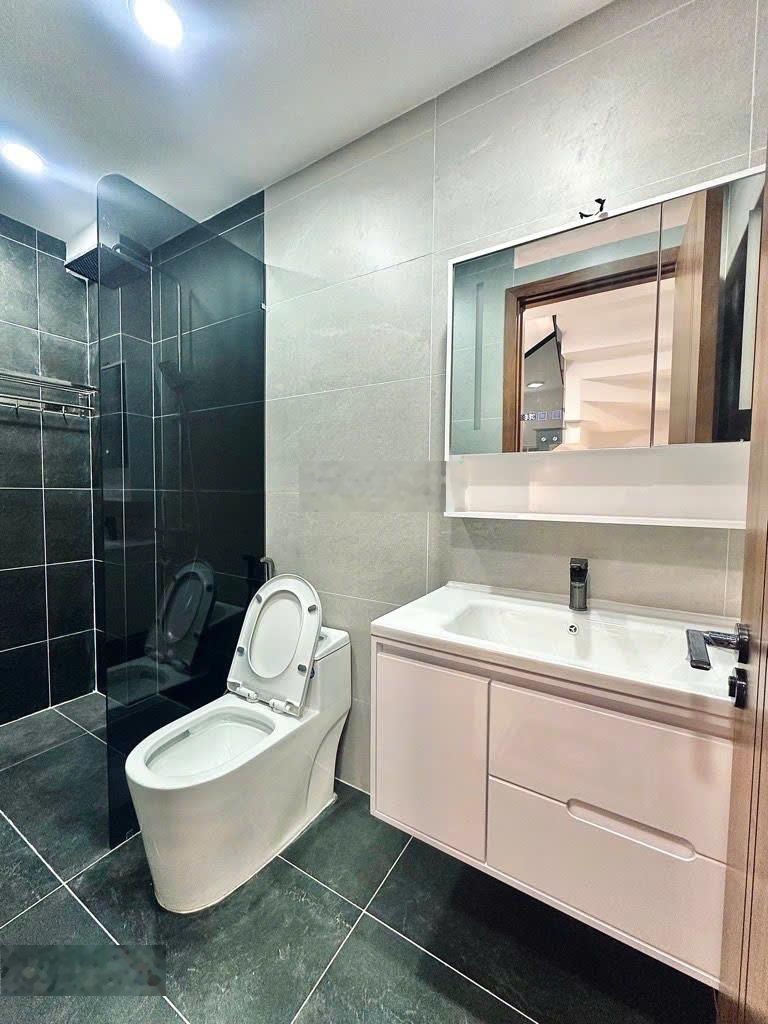 Bán nhà nở hậu full nội thất đẹp hẻm oto khu vực gần e mart phan huy ích . lh : 0776790372 - bảo