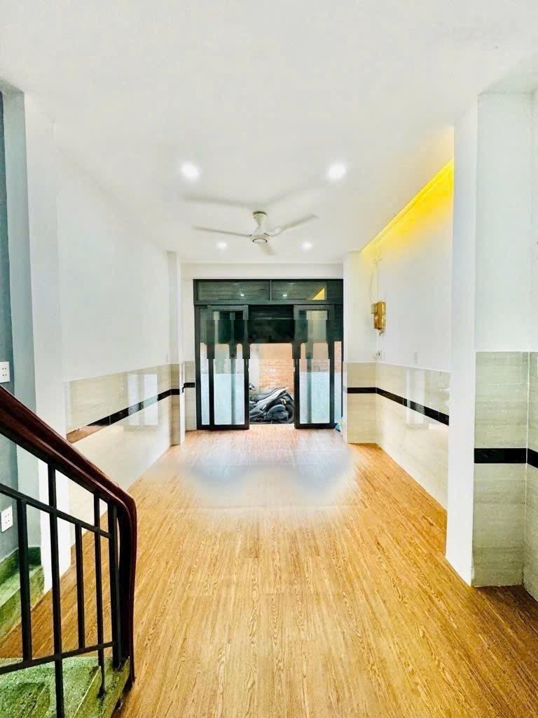 Nhà 25m2 - 3 tầng ngay chợ Bà Chiểu