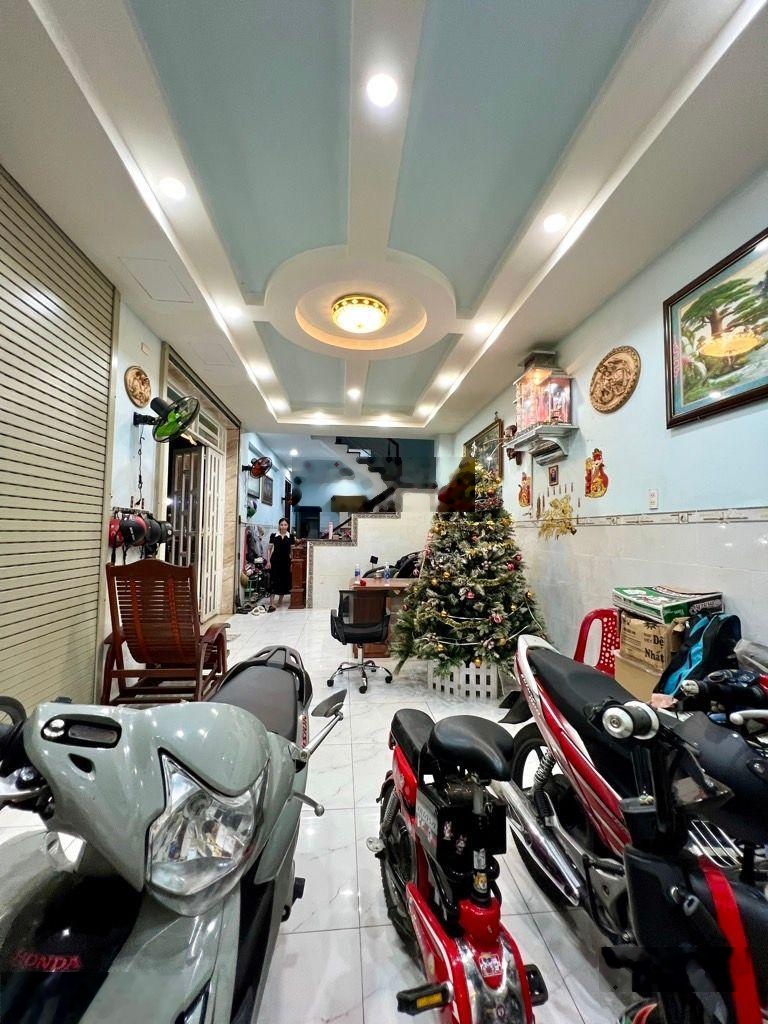 Bán nhà mt tên lửa bình tân giáp quận 6 | dt 4x20 kc 4 tầng giá hơn 11 ttỷ gọi ngay 0986977779