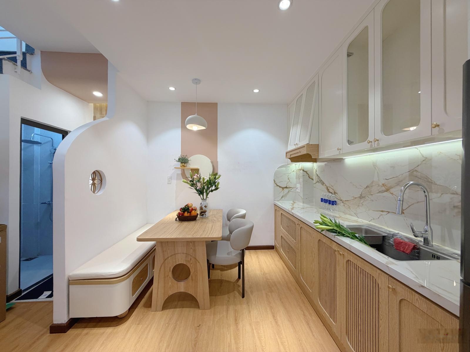 Bán nhà 4 phòng ngủ ngay đường 3/2 Đà Nẵng Liên hệ : 0905550236 - Ms Nguyên