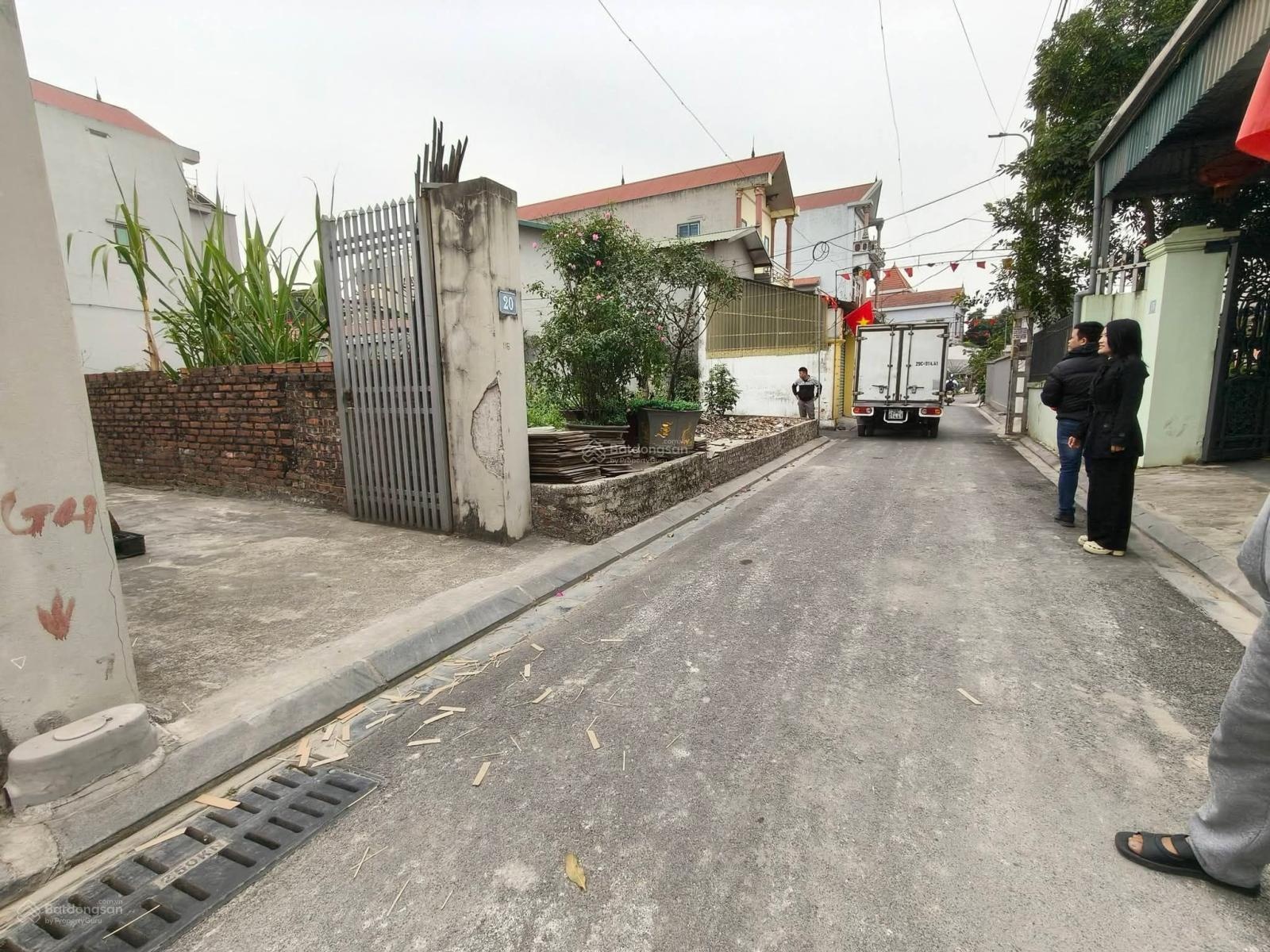 Ngay Bộ Công An, Thôn Đồng 48m2, mt5m, 5 tỷ, xe tải, Đông Anh.