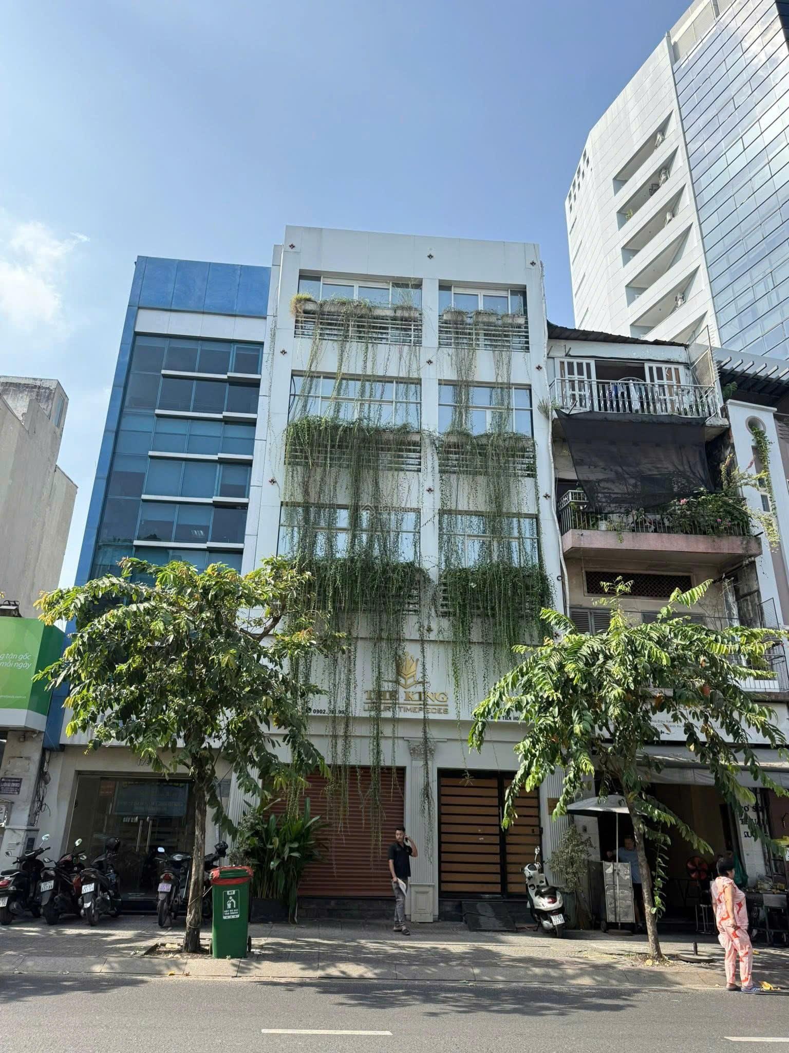 CC Bán nhà mặt tiền Nguyễn Văn Đậu - DT 5,5 x 24 - 4 tầng - Tiện xây mới hầm 7 tầng - Giá 21,5 tỷ