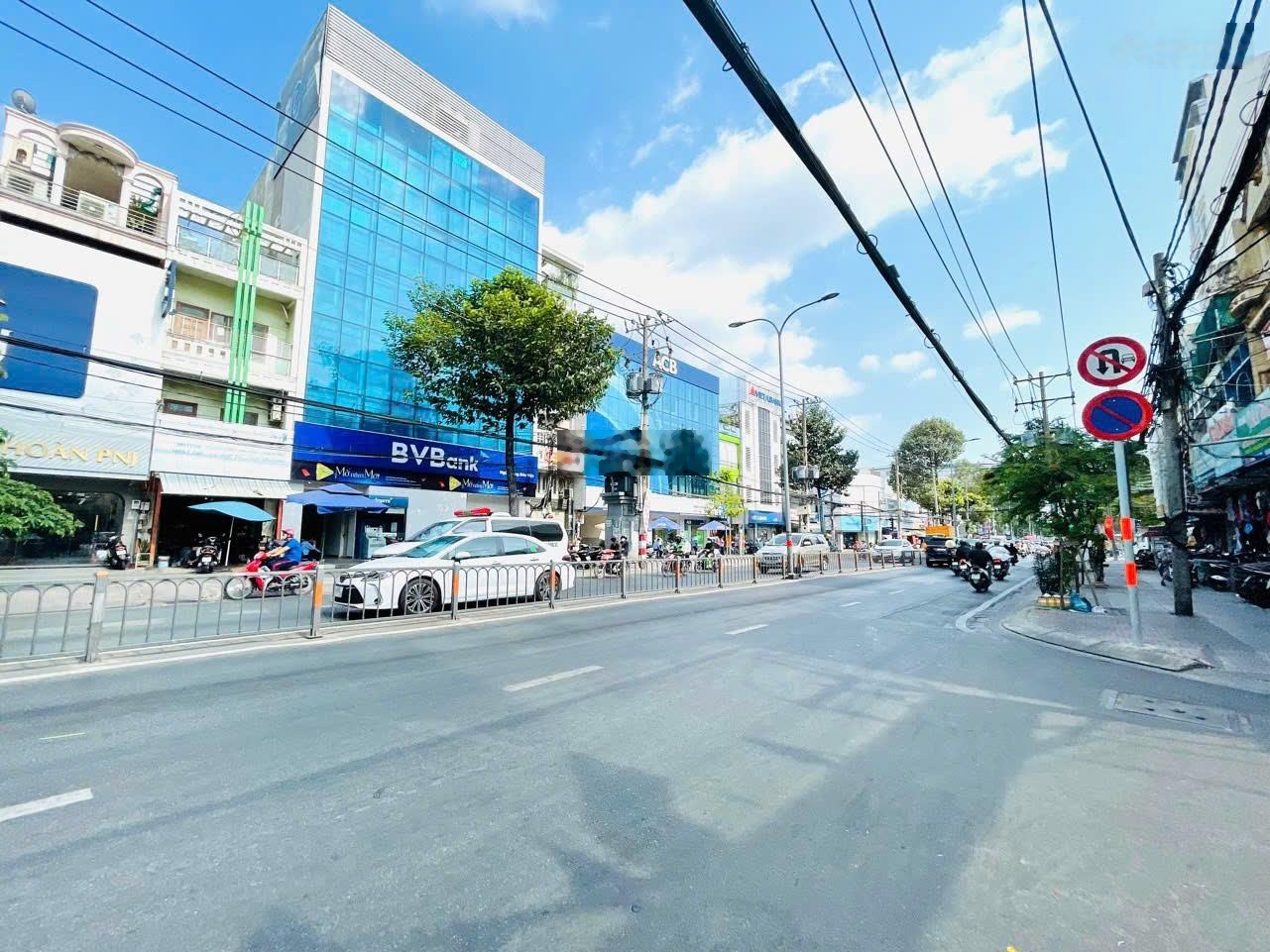 Bán Nhà Mặt Tiền C18 - K300 - Phường 12 - Quận Tân Bình, Diện Tích 4x18m, Đoạn Đẹp, Cấp 4