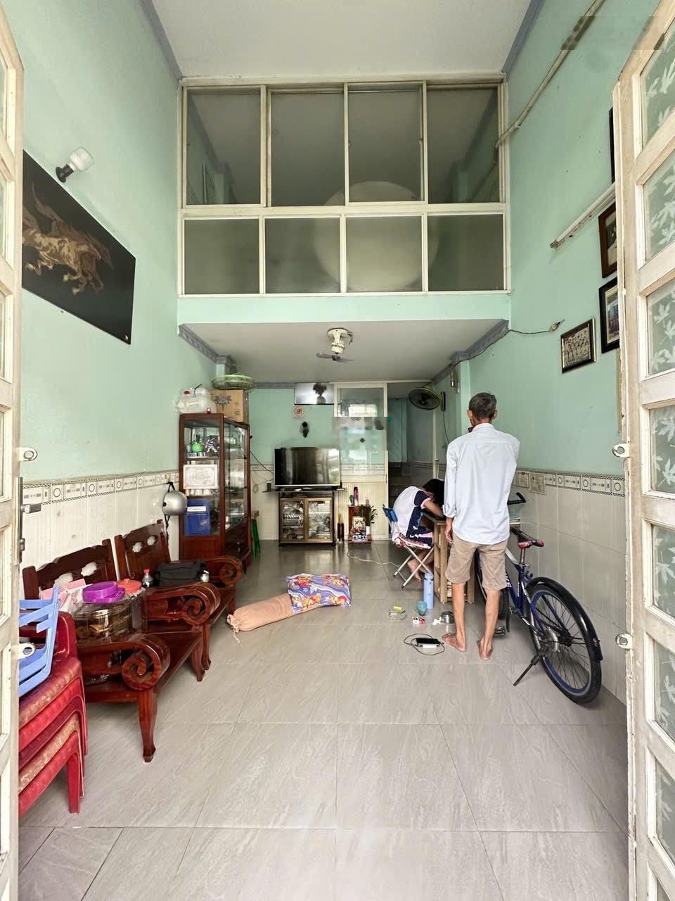 Nhà phú thọ hoà trung tâm tân phú 3 tầng hẻm to sạch đẹp chỉ 3.25 tỷ