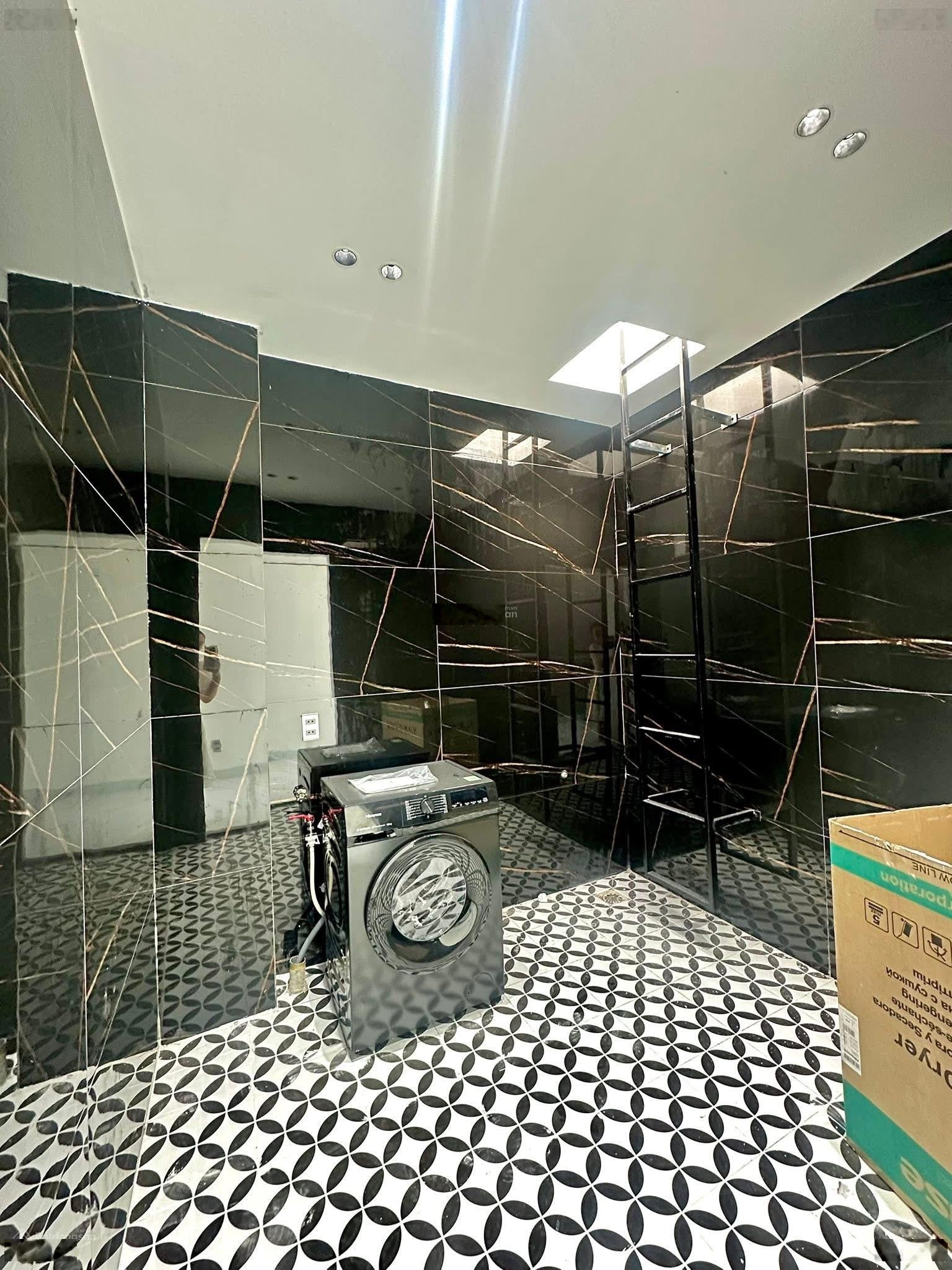 Siêu phẩm nhà mặt tiền dương đức hiền tân cổ điển sang trọng vị trí đắc địa