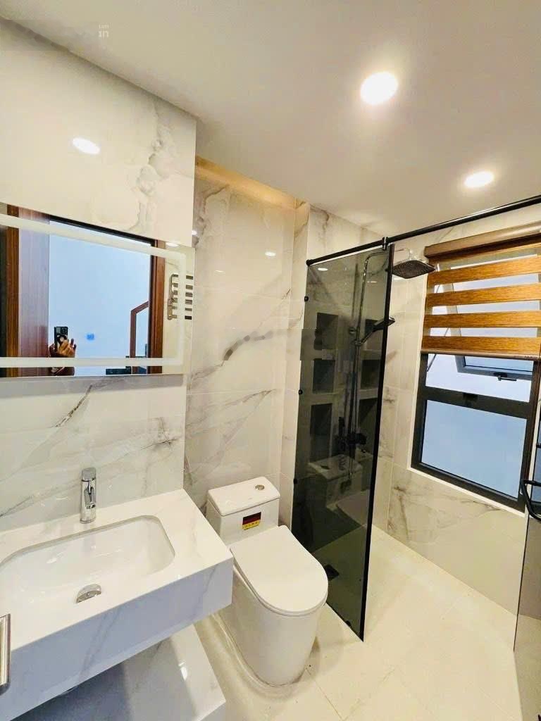 Nhà Hẻm Xe Hơi, 3 Tầng, Gần Chợ Lò Lu, Quận 9. Giá 7.4 tỷ