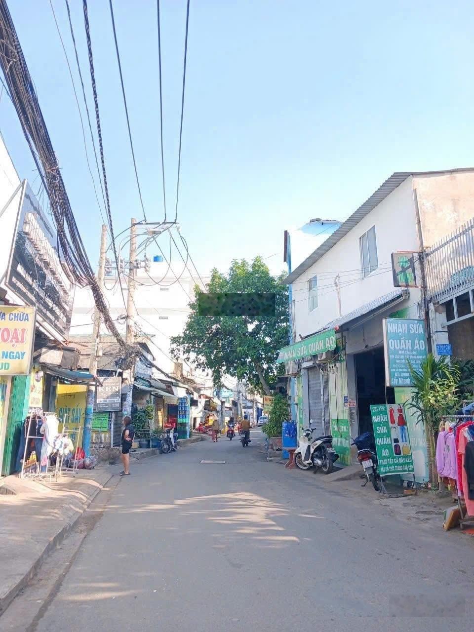 Hẻm nhựa xe tải 302 Lê Đình Cẩn, Tân Tạo, Bình Tân