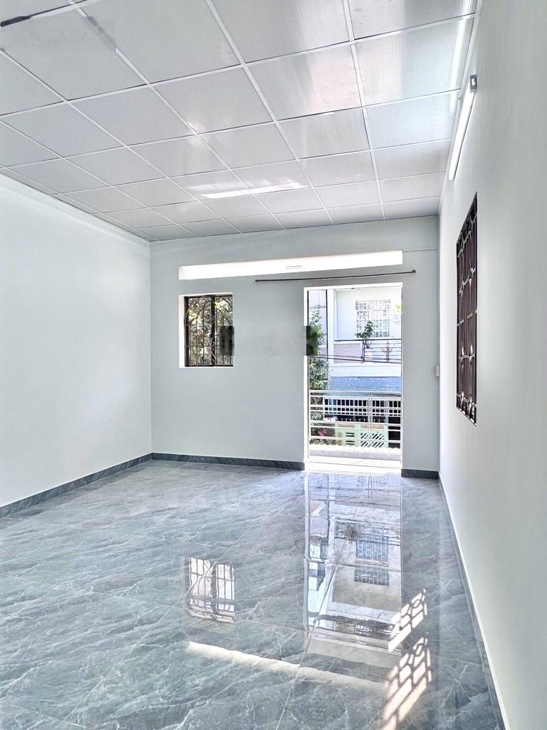 Bán nhà an dương vương, dt lớn 5.1 m x 19m, đường nhựa 7m thông - ô tô ngủ trong nhà, 3 phòng ngủ