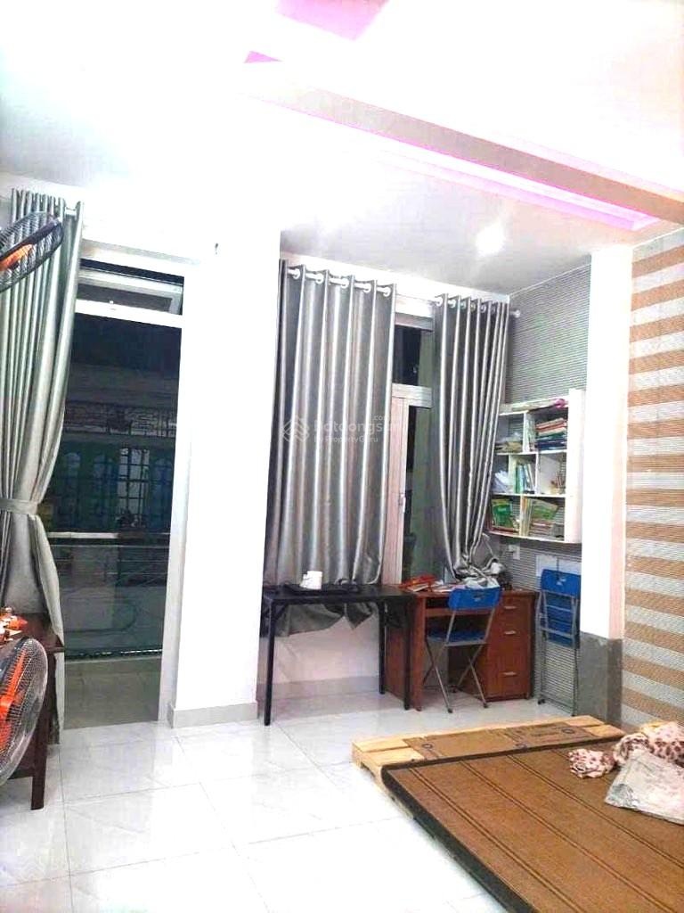 Nhà đẹp ở ngay - hẻm xe hơi- cạnh aeon mall tân phú- trung tâm tân sơn nhì- dt 52m2- 2 tầng