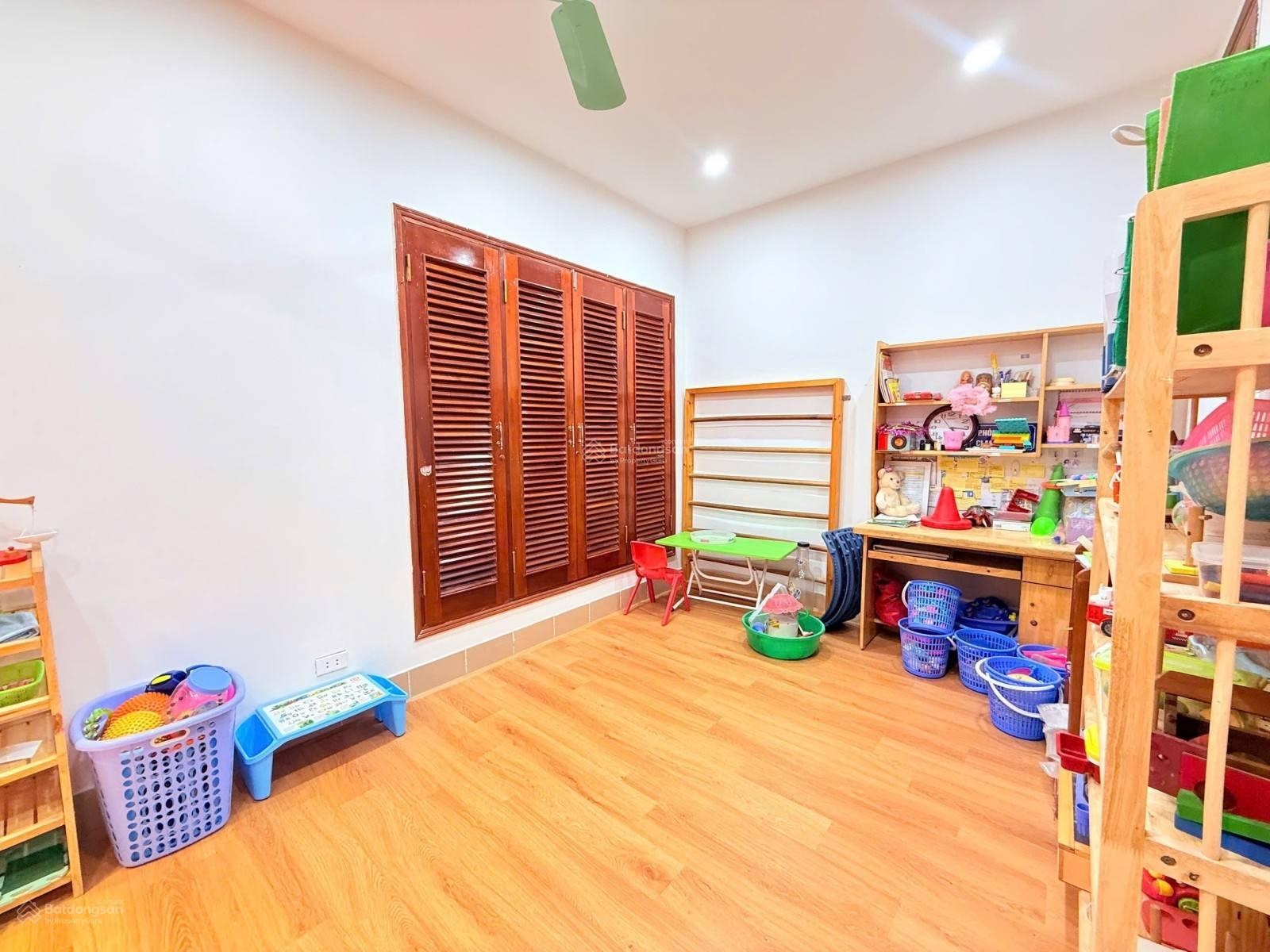 Nhà Võng Thị 73m*5T, MT 6.5m, ô tô tránh, vỉa hè 3m, 2 thoáng, garage ô tô, 30m ra phố, gần Hồ Tây