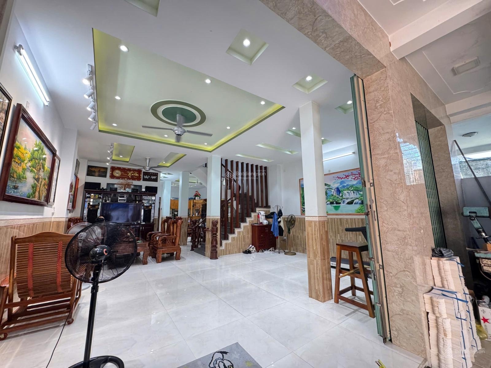 Bán nhà 4 tầng Phước Long, Nha Trang diện tích lớn, 7PN, gần biển Giá tốt