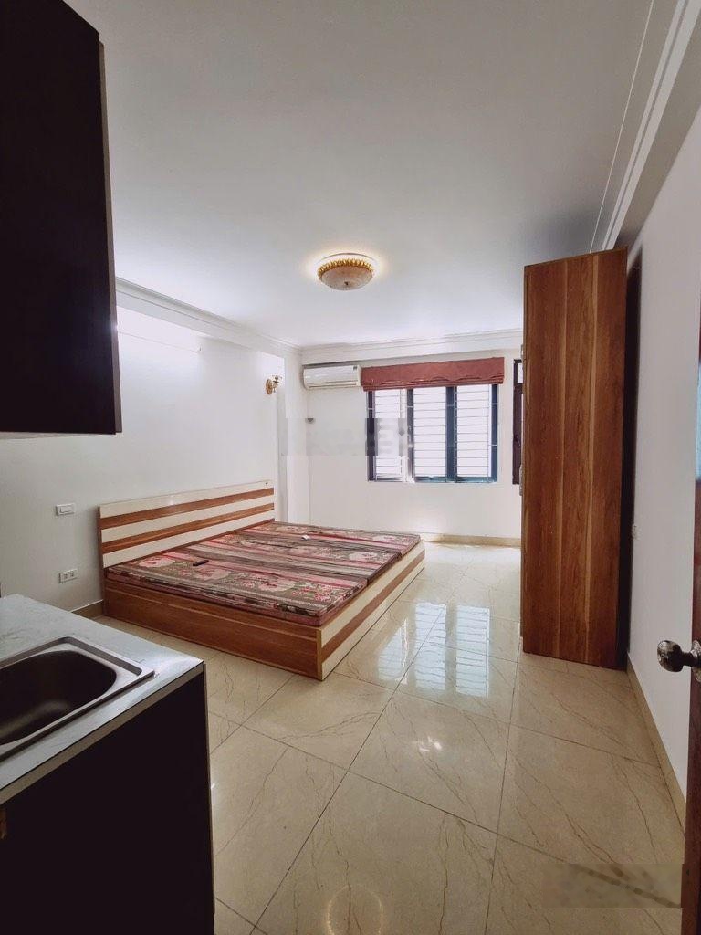 Bán nhà Kim Giang 7.5 tỷ, 36m2 7 tầng 6p khép kín, nhà đẹp ngõ nông, dòng tiền 25tr/tháng, chủ mót.