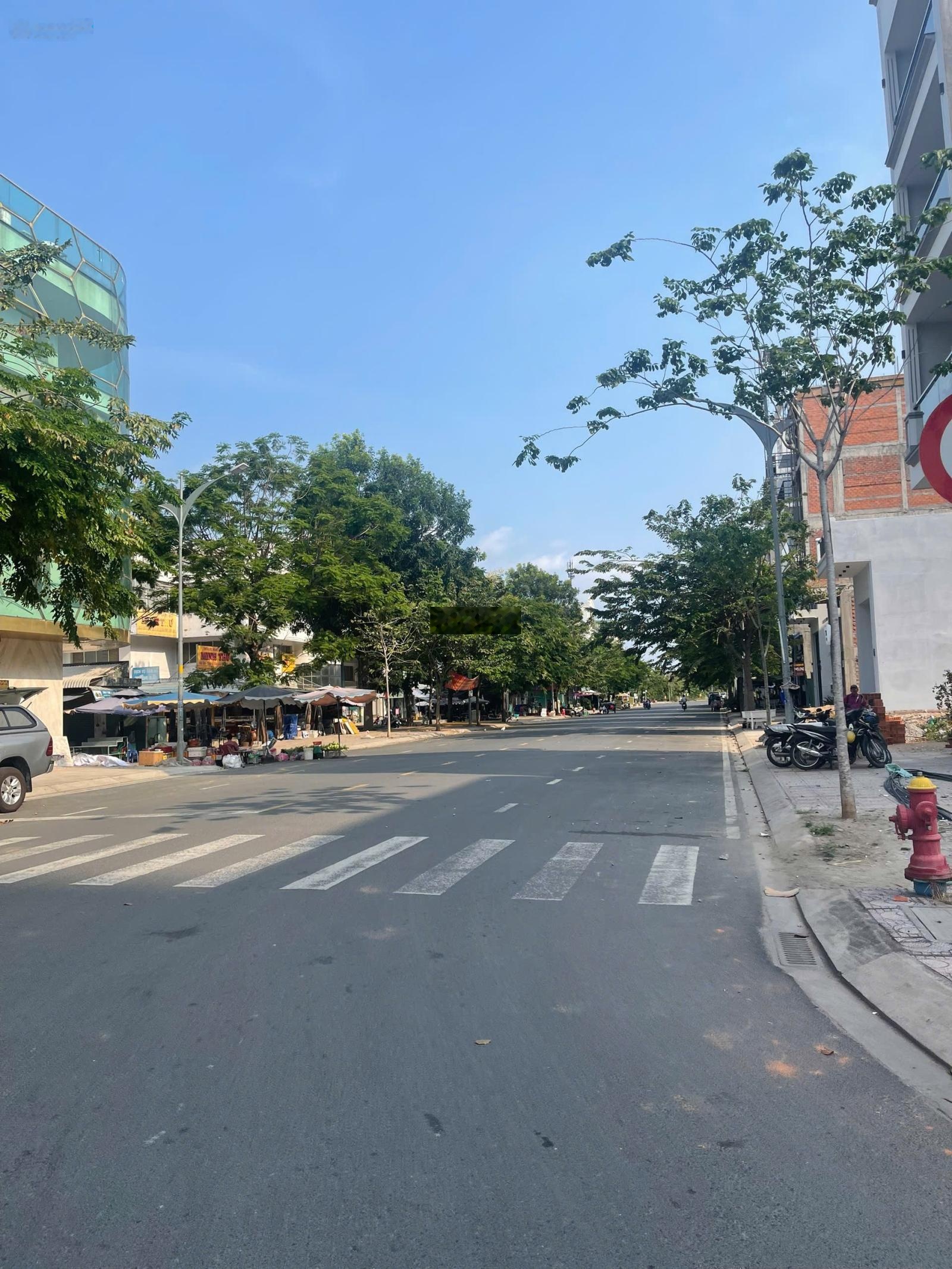 Duy nhất nên mua ạ!Tòa nhà vip ngay Lương Định Của, Quận 2, 10x16, 155,5m2 , HĐT 302 triệu, 62 tỷ