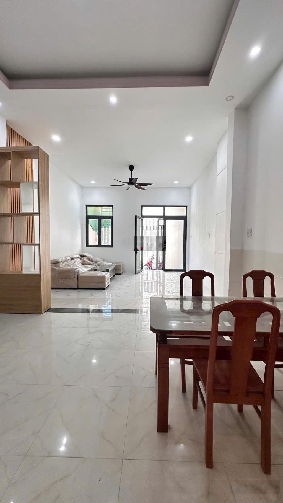 Nhà 1 trệt 1 lầu - DT 68m2 - khu dân cư 185 đường Ngô Chí Quốc, p BÌNH CHIỂU, Thủ Đức.