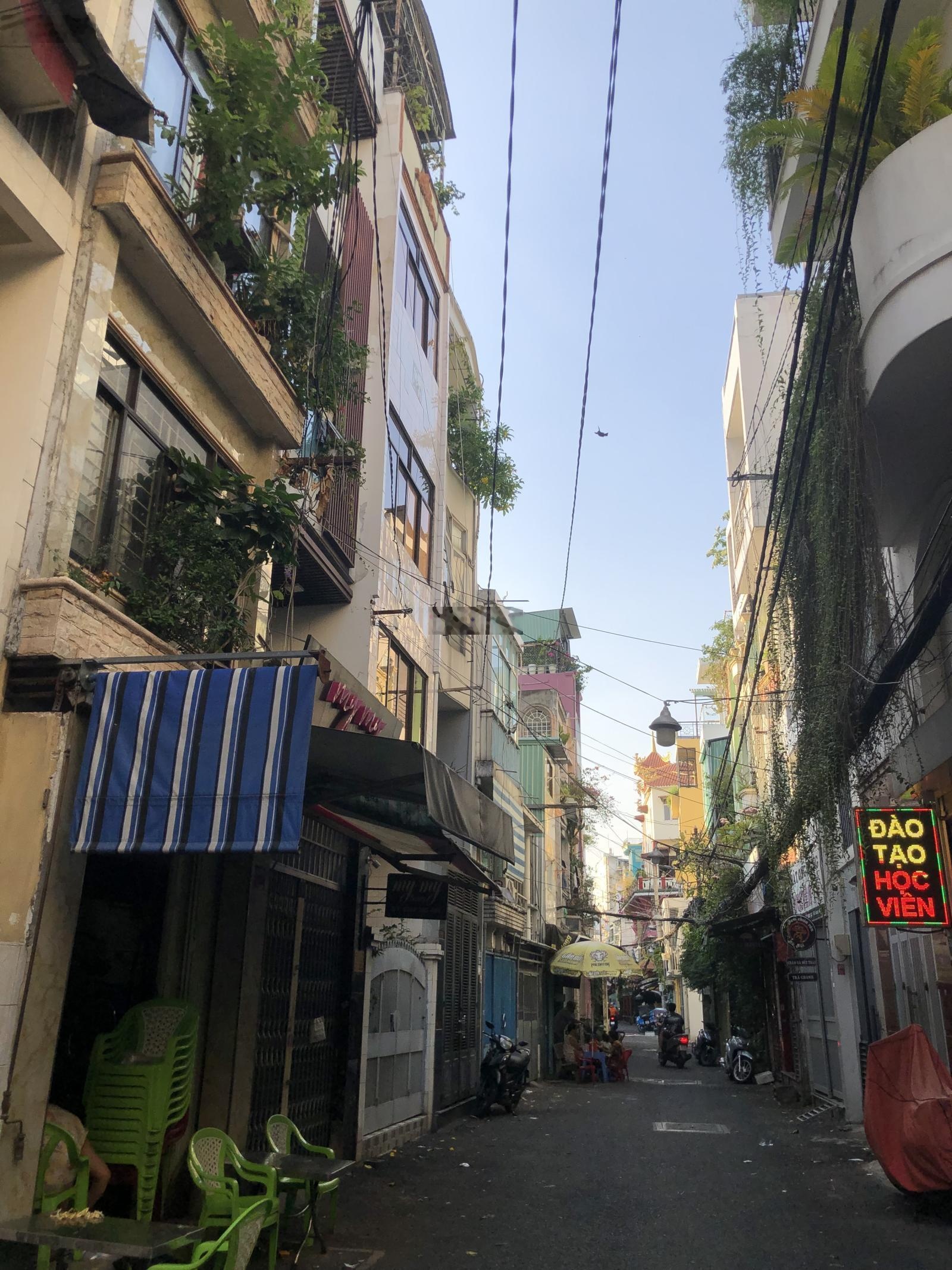 Nhà đẹp-Q.1 - HXH 6m - Nguyễn Cảnh Trân- Võ Văn Kiệt - 4 tầng - 25m2- 4 tầng- Sổ riêng- Chỉ 7,99 tỷ