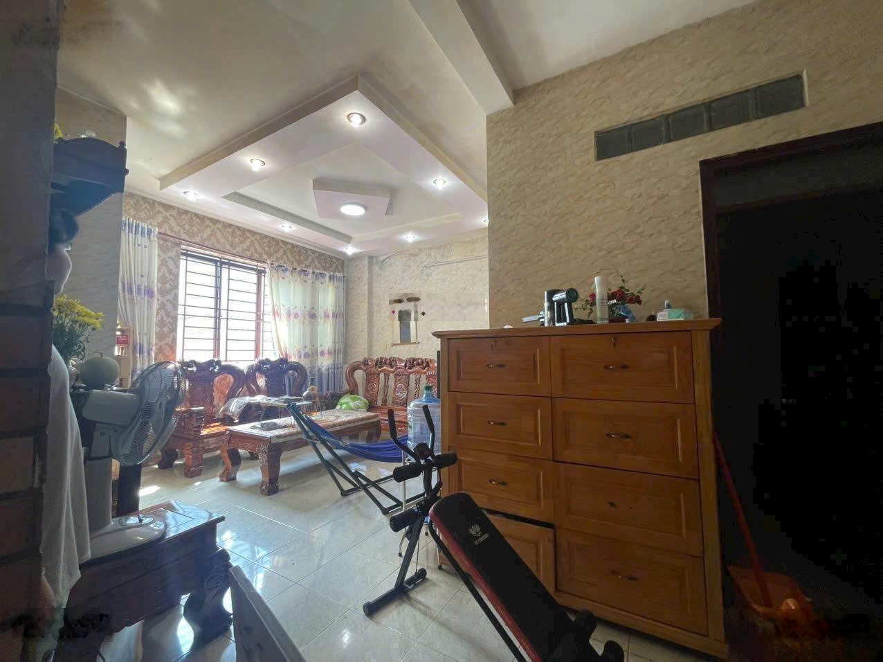 HXH rải nhựa Hồ Biểu Chánh, 6,2x13m; nhà 1 đời chủ chưa qua đầu tư, tiện xây mới chỉ 9,8 tỷ TL