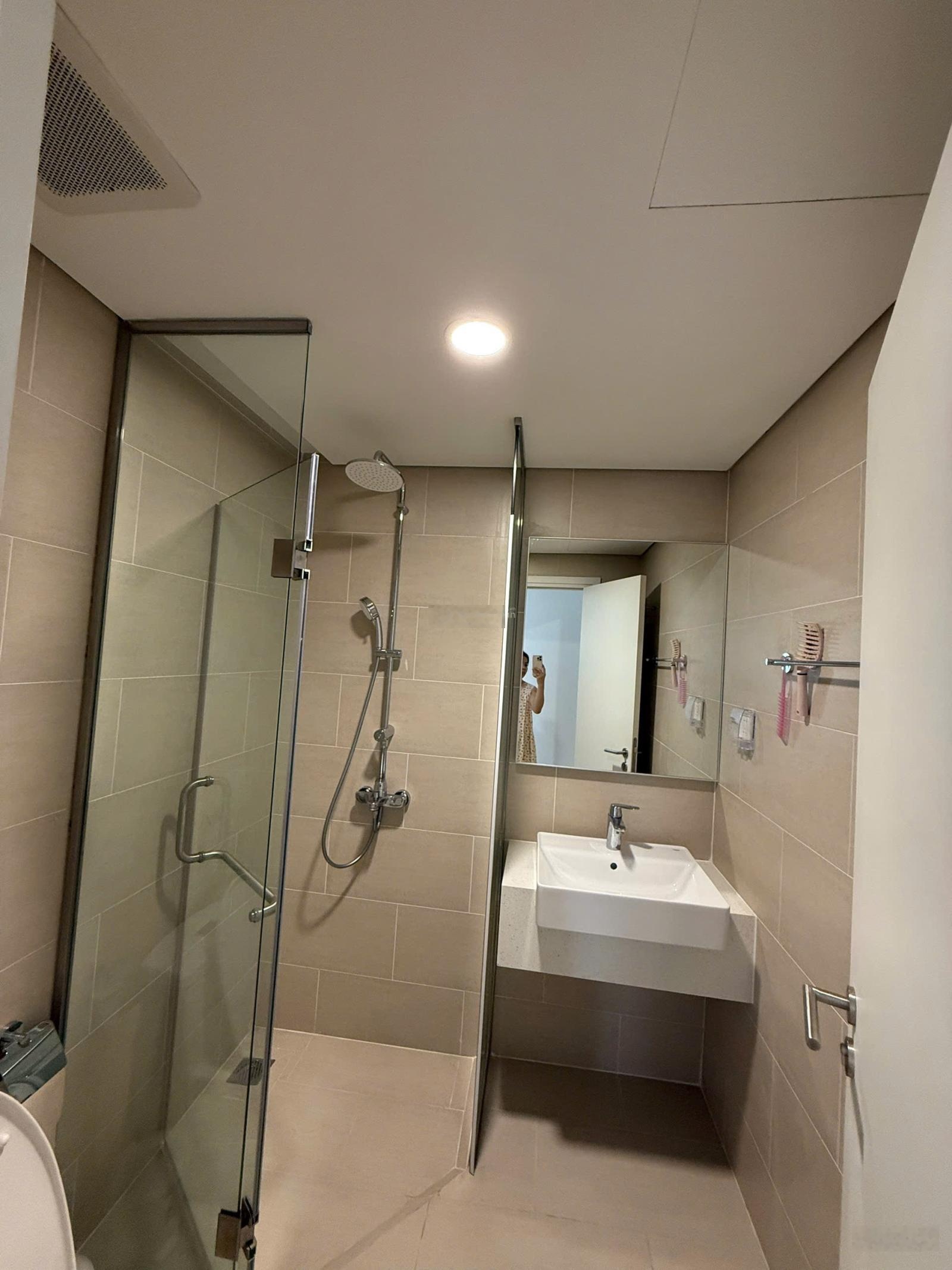 Chuyển nhượng căn 2Pn2Wc View hồ bơi thích hợp cho gia đình trẻ - Dt 65m2 giá bán 5,2tỷ