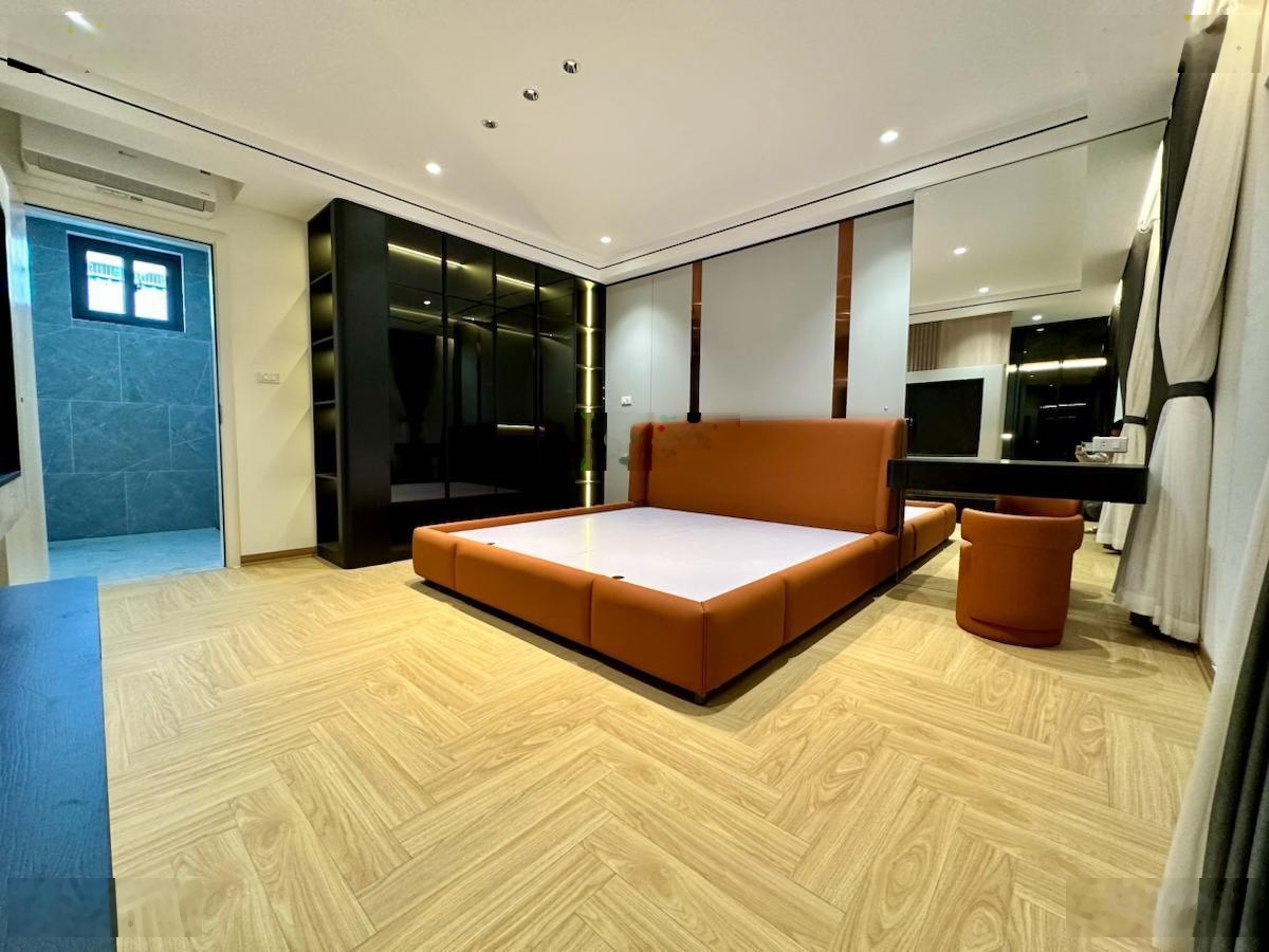 Tìm Đâu Ra ,Phú Thượng : 50m2 x 6 Tầng , Thang Máy, Nhà Mới Full Nội Thất Cao Cấp - Giá : 12.3 tỷ