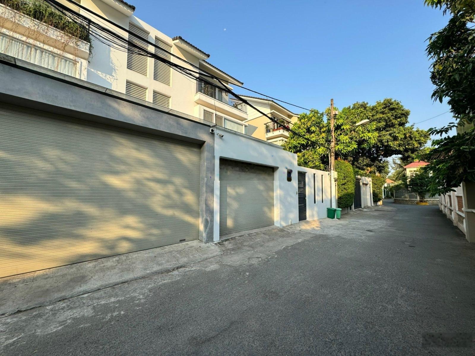 Bán biệt thự khu Compund Trần Não , An Khánh Q2 DT 9x23 | nhà 3 tầng| nội thất cao cấp giá 48 tỷ