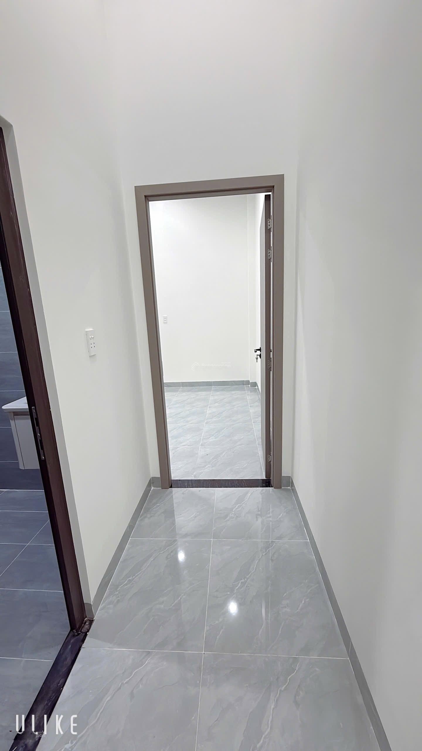 Nhà phố 1 trệt 1 lầu hoàn thiện - Phường Long Bình (mới)