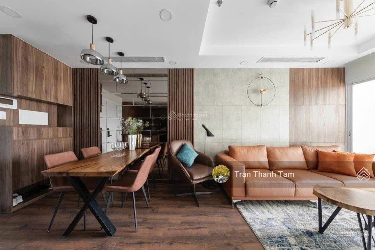 Cần bán căn hộ cao cấp Oriental Plaza - 685 Âu Cơ Tân Phú. DT 90m2 2pn 2wc giá 4ty65 lh 0932349271