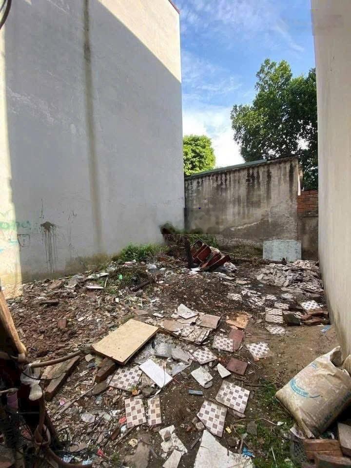 Bán gấp 38m2 đất Cầu Diễn Văn Tiến Dũng, gần ôtô xây ở hoặc giữ tiền giá 6.6tỷ