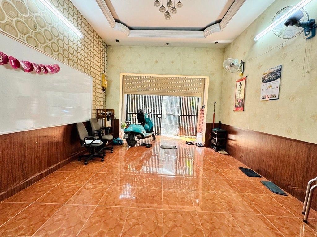 Chỉ 6.5 tỷ bán gấp 56m2 hẻm xe hơi quang trung p10 gò vấp 3 tầng đúc chính chủ khu vip đồng bộ