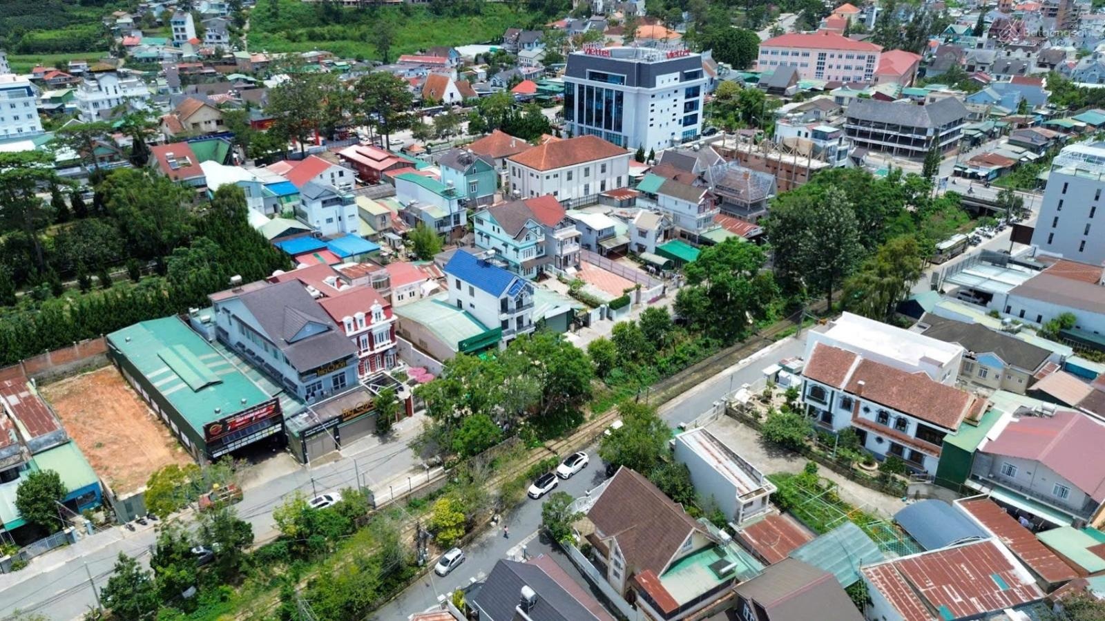 Cần bán đất mặt tiền Trần Quý Cáp - 376m2 - 23 tỷ tlcc