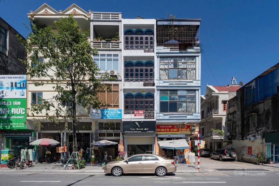 Bán gấp nhà mặt đường trục 18 khu cột 3 - hồng hải - hạ long - quảng ninh