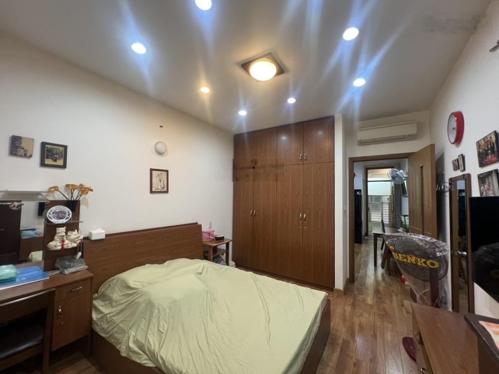 Bán nhà quận 10 khu vip 3 tháng 2 - kinh doanh sầm uất - đường 8m ô tô tránh - 306,4m2