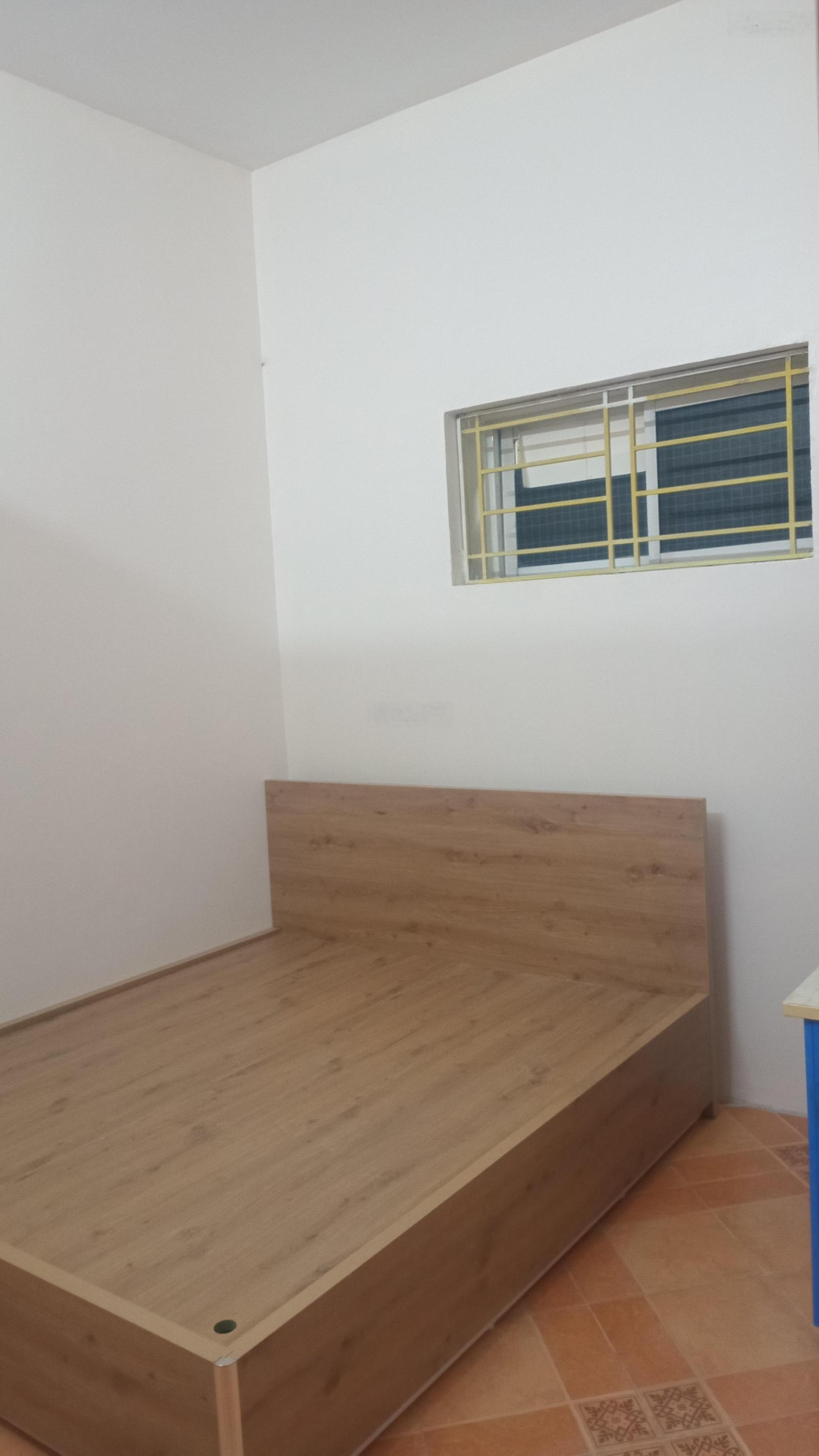 Cho thuê CHCC Ba Hàng A, Lĩnh Nam, 95m, 9,5 triệu/th, 3 p ngủ, 2 wc, full nội thất, căn góc