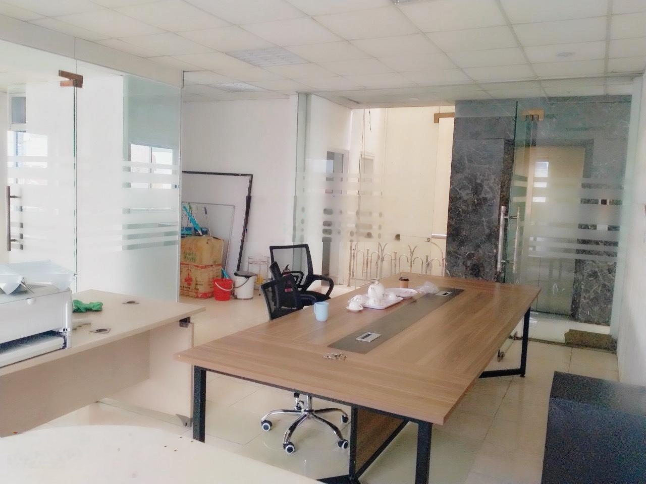 Phú Minh Group cho thuê sàn văn phòng 120m2 mặt phố Phạm Tuấn Tài giá 15 triệu/tháng