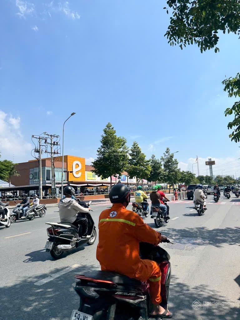 Nhà cấp 4, 109m2, hẻm 2m thông, 100m ra Phan Văn Trị, Gò Vấp, giá 7.7 tỷ, liên hệ: 0931408386